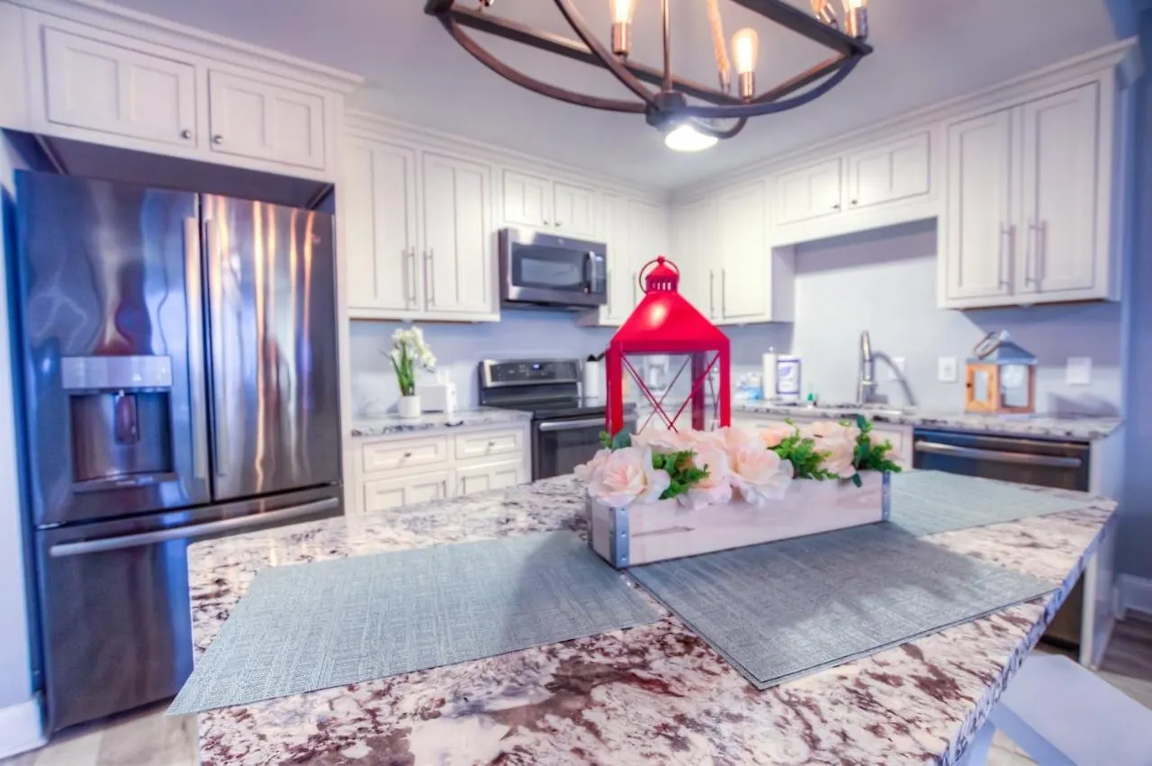 Semesterbostad Brand New! Laketown Wharf 633! Amazing 3 Bd, Great Location, And Awesome Amenities! Panama City Beach