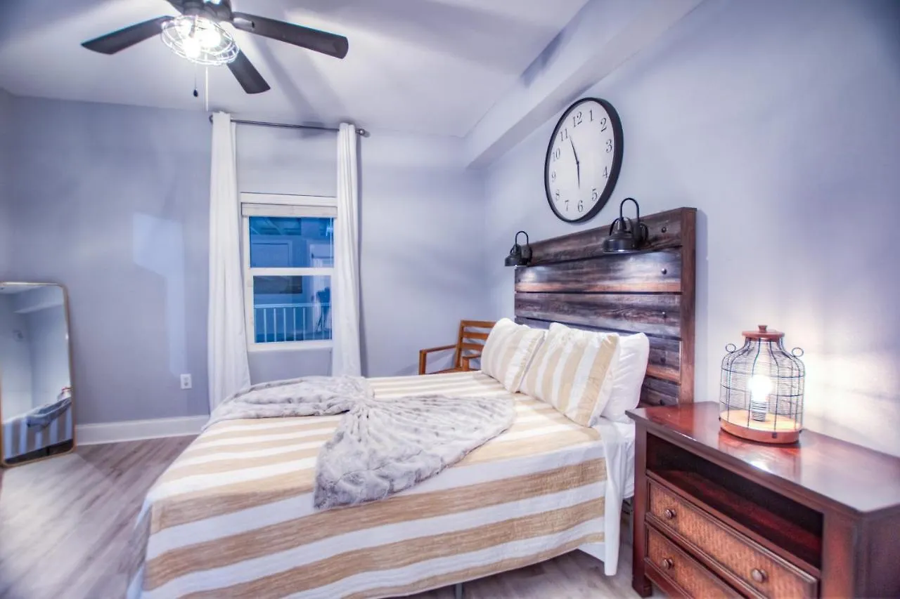 Semesterbostad Brand New! Laketown Wharf 633! Amazing 3 Bd, Great Location, And Awesome Amenities! Panama City Beach