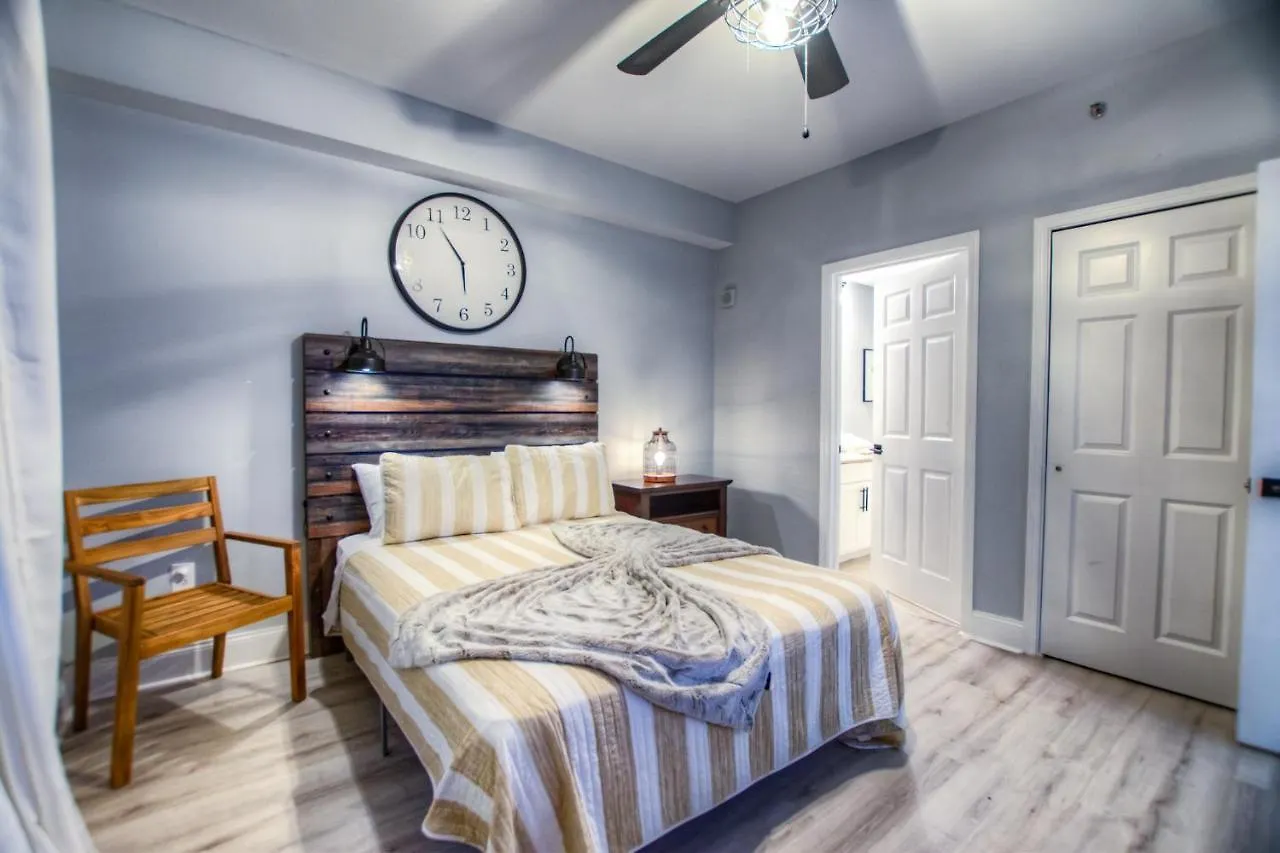 Semesterbostad Brand New! Laketown Wharf 633! Amazing 3 Bd, Great Location, And Awesome Amenities! Panama City Beach USA